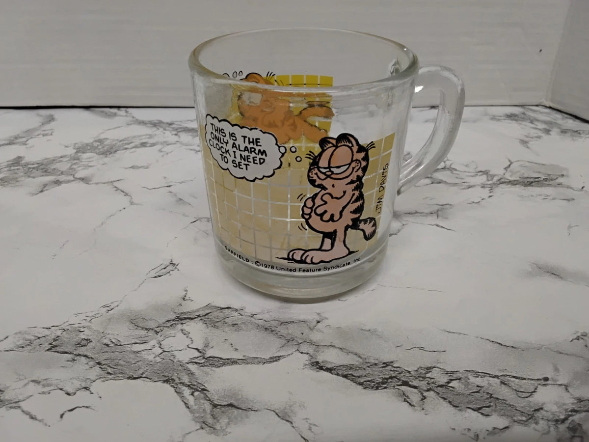 Vintage 1978 Garfield McDonald's Glass Mug Cartoon/Advertisement