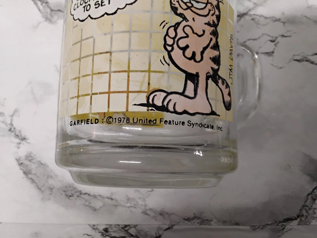 Vintage 1978 Garfield McDonald's Glass Mug Cartoon/Advertisement