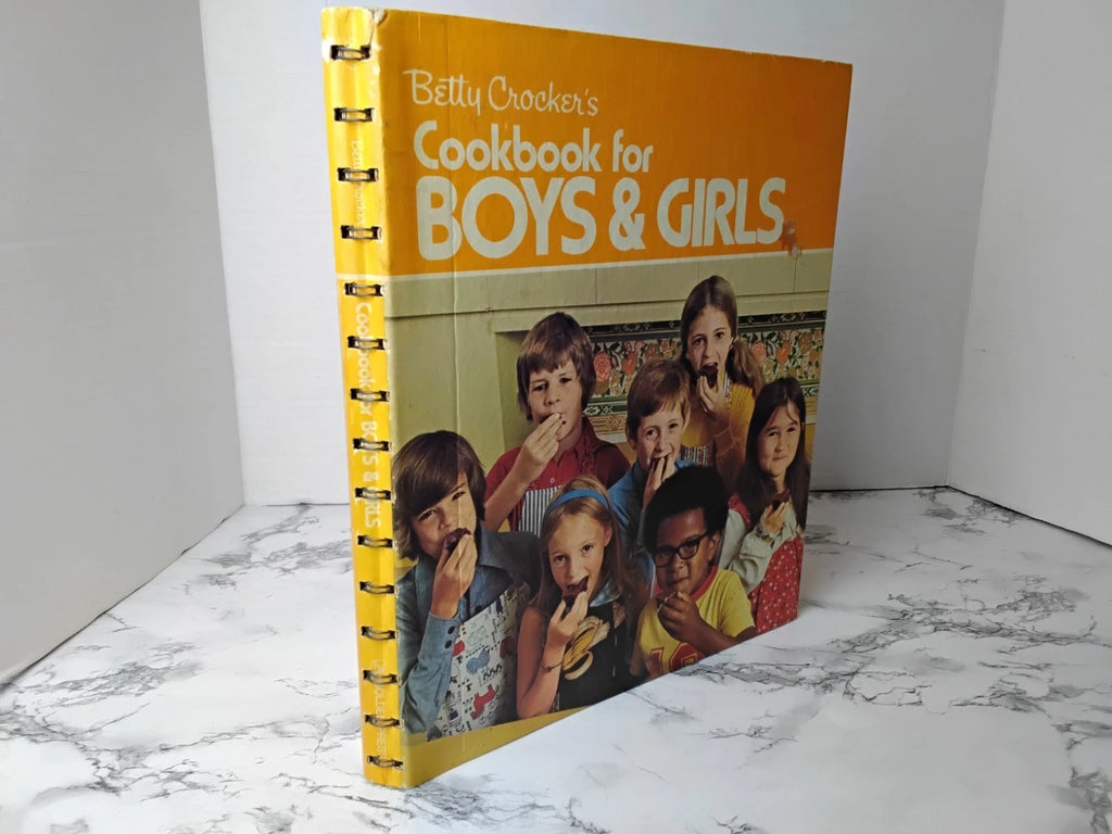 Vintage 1975 1st Printing Betty Crocker's Cookbook for Boys & Girls