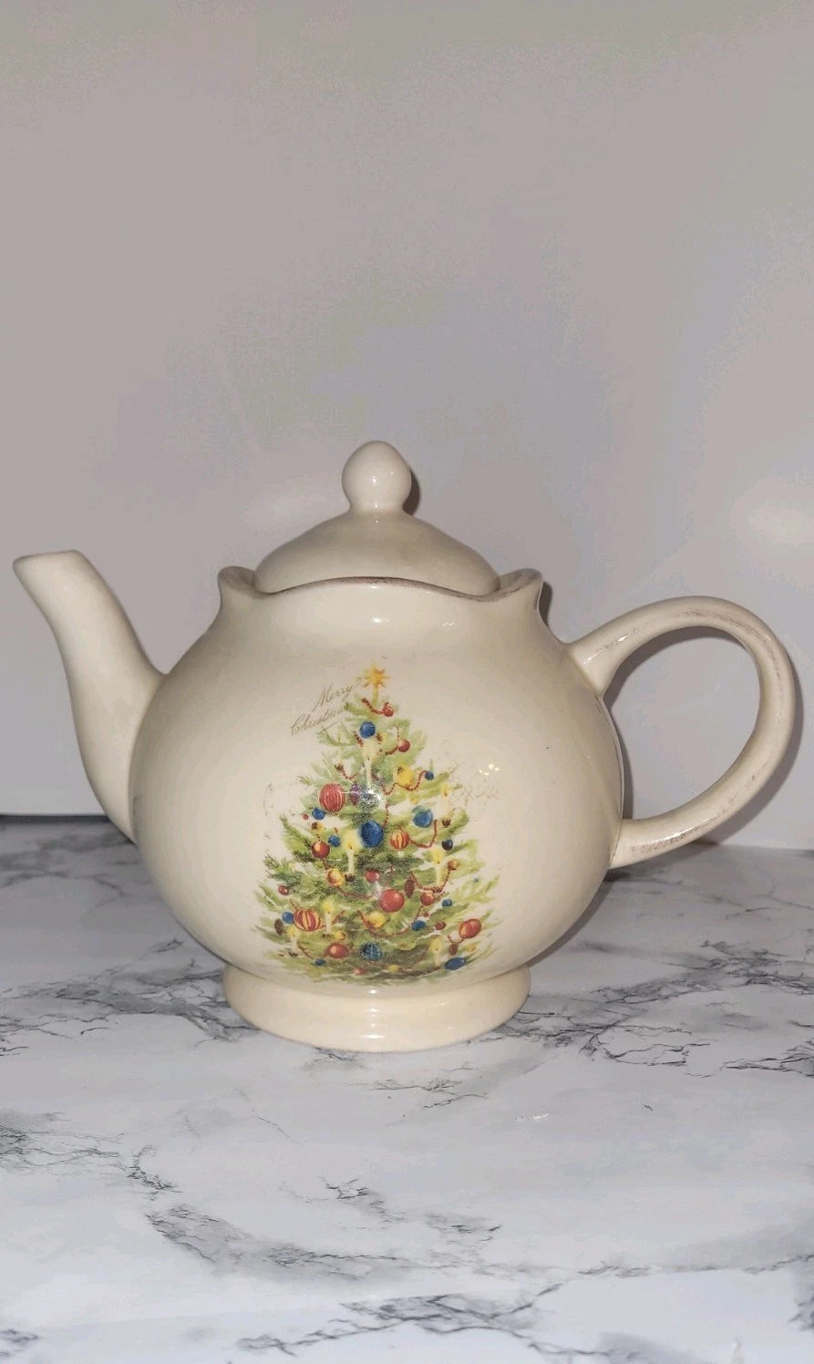 Ceramic Christmas Tree Teapot, Beige Multicolor, Glossy Finish, Lid Included