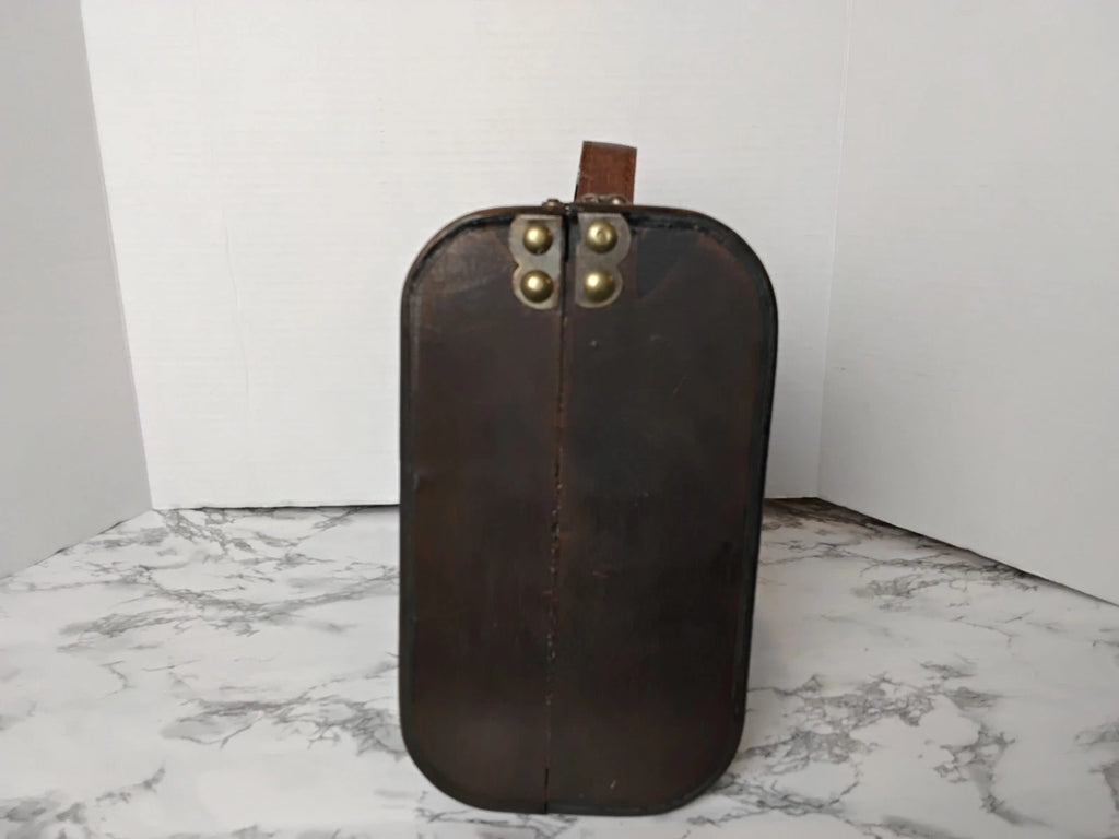 Rustic Farmhouse Decor Suitcase Set