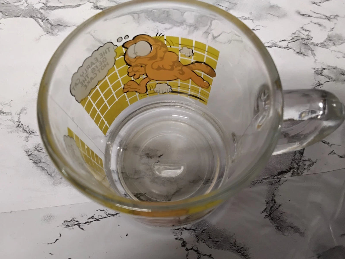 Vintage 1978 Garfield McDonald's Glass Mug Cartoon/Advertisement