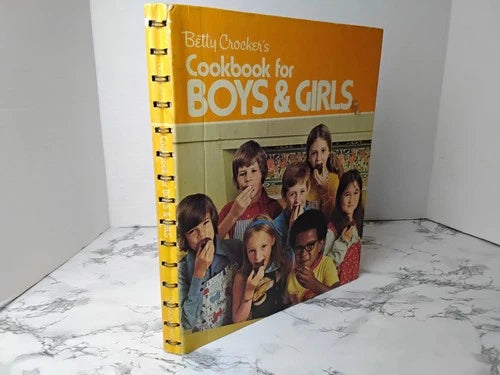 Vintage 1975 1st Printing Betty Crocker's Cookbook for Boys & Girls