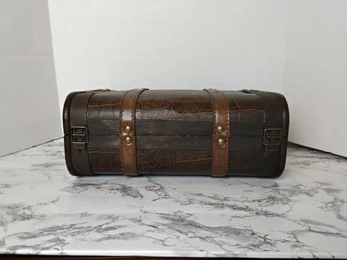 Rustic Farmhouse Decor Suitcase Set